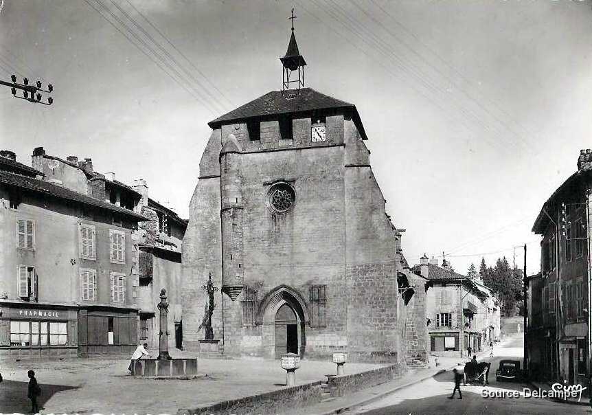 15 Laroquebrou L Eglise.jpg